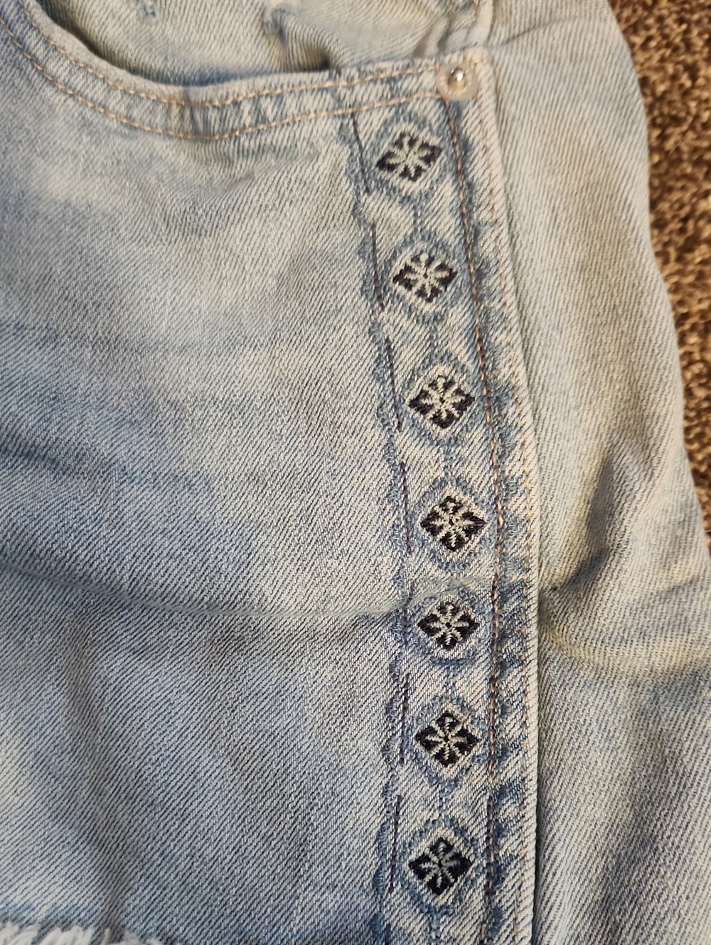 Arizona Jean Co - Highest Rise Mom Shorts - Size 10 - Picture 5 of 8